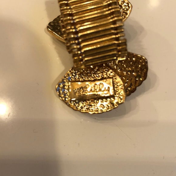 Lilly Pulitzer Gold Bow Ring - Picture 3 of 4